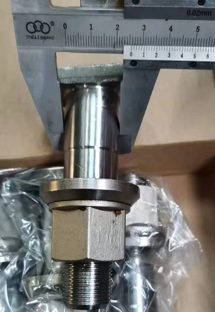 стальной механический стержень колеса болта эпицентра деятельности 40Cr для автомобильной промышленности