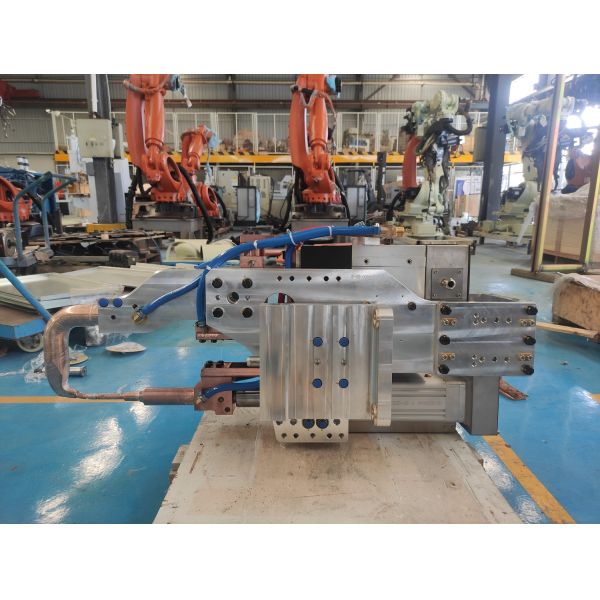 Industrial CNC C Type Robotic Welding Gun Automotive Resistance