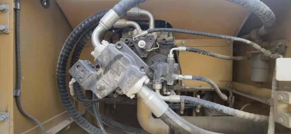 Ingeniería de la Construcción Rastreador Hidráulico Usado Rig de Perforación Rotativa Shacman SR155