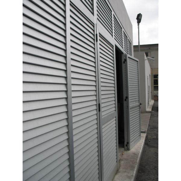 Ultra Silver Aluminium Louver Doors Tempered Glass Anodized Finish