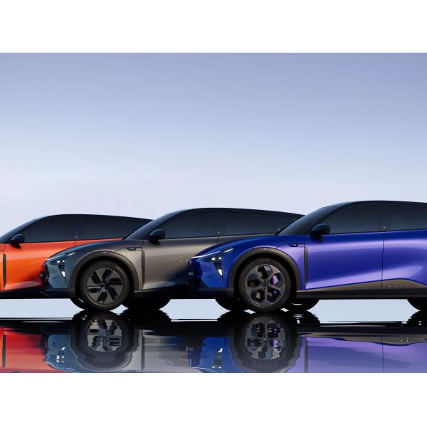 Geely Jiyue 01 Ternary Lithium Battery Dual Motor 4WD Luxury SUV AI Car Robot EV 2024