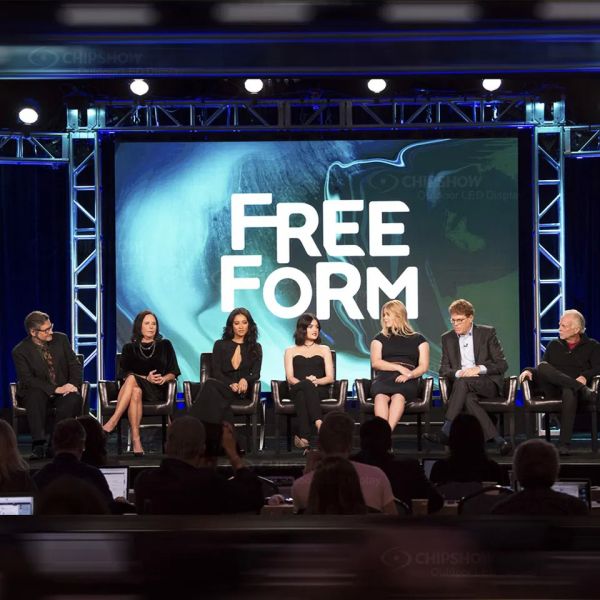 3840Hz SMD P2.6 LED Video Wall Display Panel Rent For Stage Event Backdrop