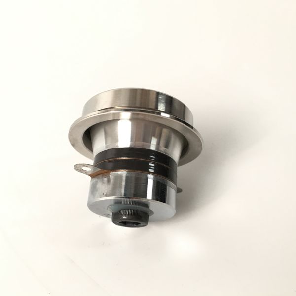 Small Size Piezoelectric Transducer Ultrasound 40khz Beauty Massager Applied