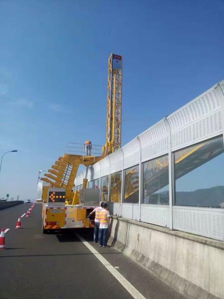 18m Bucket Type Bridge Inspection Truck Easy Access  Easy Operation Safety