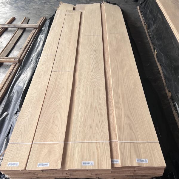 Фабрика Продажа натуральный белый дубовый фанера 0,3 мм 0,5 мм 1 мм Мебельный шкаф Двери Стены Декоративный деревянный фанера