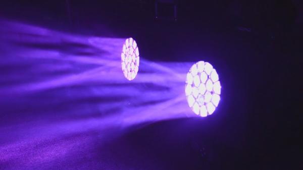 FLYEYE 1915F 19 * 15W Osram 4 In 1 Led Moving Head Beam Wash DJ Lighting
