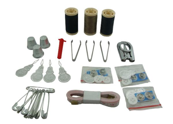 OEM Accepted Useful Travel Sewing Kits For Hiking / Vacation 