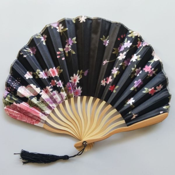 Hot Selling Seashell Flower Hand Fan Foldable Wedding Fabric Bamboo Fan