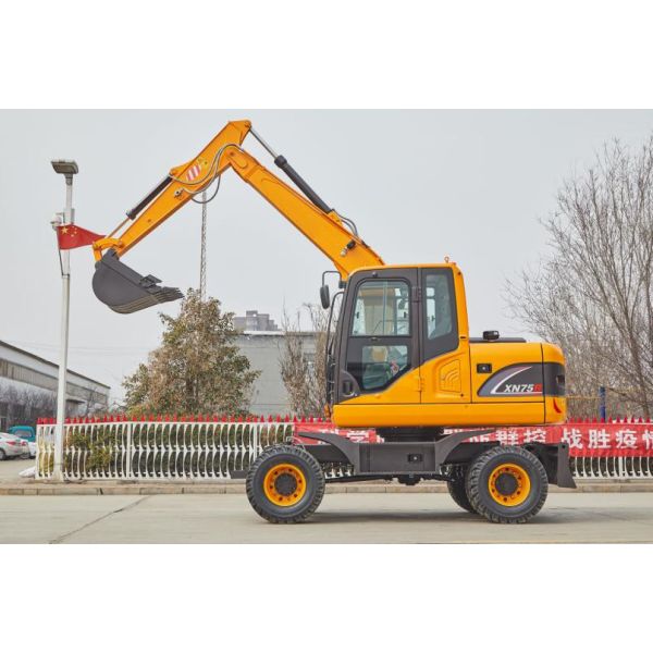 6 Ton Mini Wheel Excavator with Hydraulic Valve and Moving Wheel