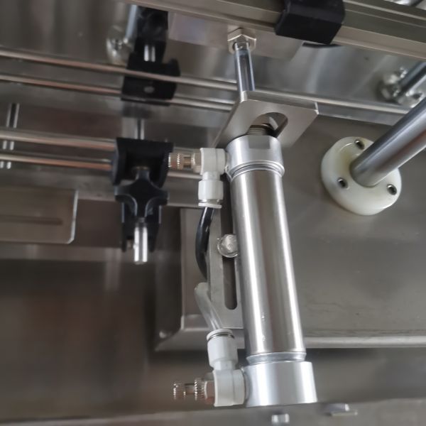 5L Viscous Liquid Filling Machine SUS316L Plastic Bottle Filling Machine