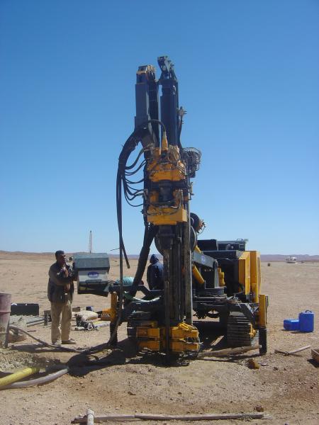 Hydraulic Crawler Drills With High Rotation Speed for Double Motor Lifting Force 50KN