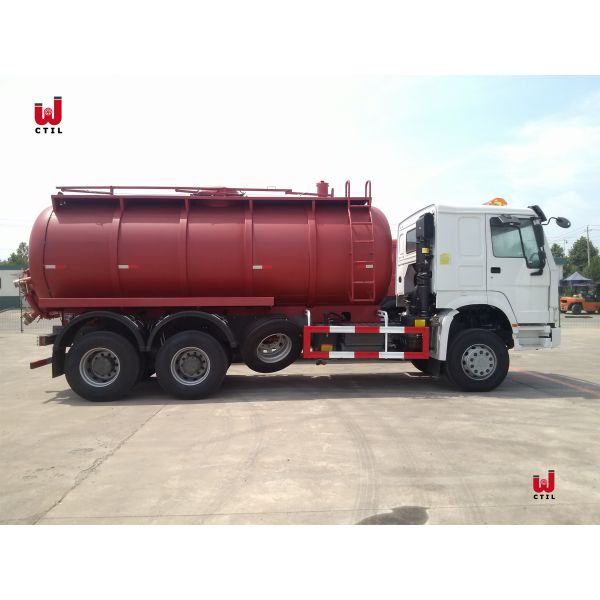 Тележка кубической сточной трубы топливозаправщика 35 нечистот Sinotruk очищая выпуская струю