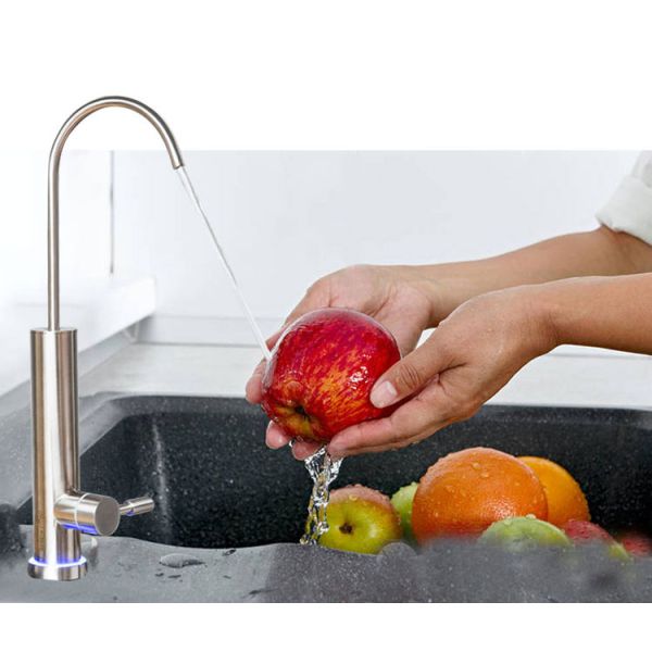 High Quality Long Handle Drinking Modern 304 Stainless Steel Sink Taps Kitchen Faucet With UV
