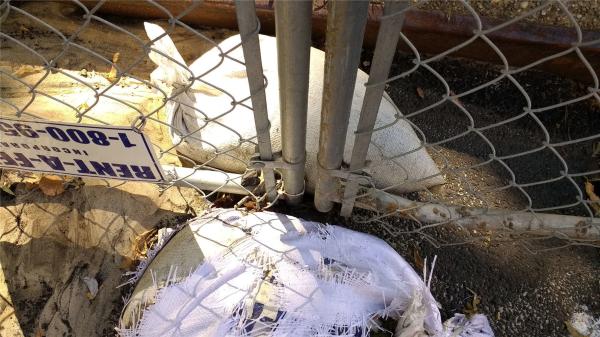 chain link temporary construction fence panels 6FT X 10F Mesh 2 3/8  x 2 3/8 ( 60mm x 60mm ) x 12 gauge wire