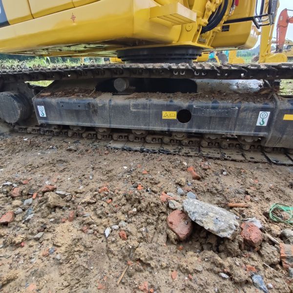 Подержанный гидравлический экскаватор Komatsu PC120, 2022 год, без ремонта