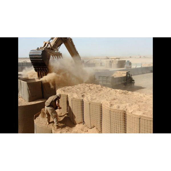 MIL3 1*1*10m Barrera galvanizada Hesco de trabajo pesado Bastión para pared de arena soldada Barrera defensiva