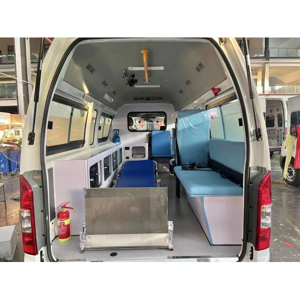 Автомобиль скорой помощи на бензине Foton G7 для центров неотложной помощи