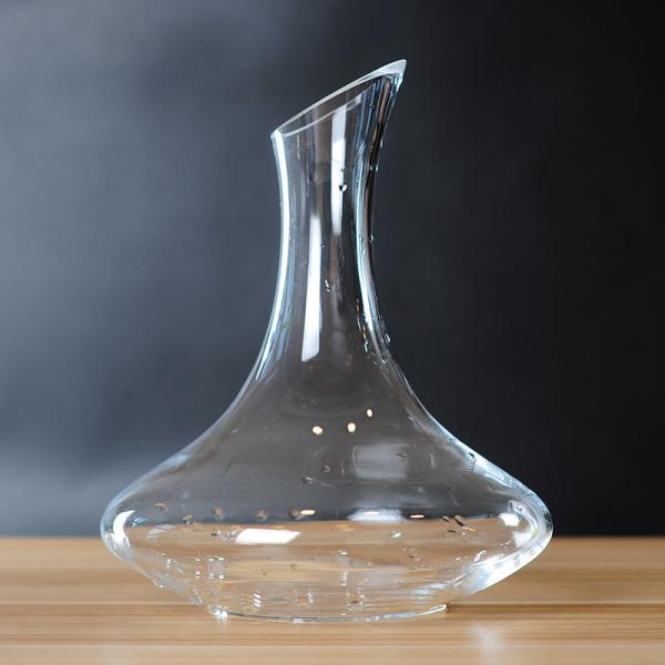 Oblique Mouth 53oz Luxury Wine Decanter Slanted Spout For Drip Free Pouring