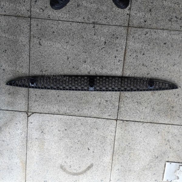 988025 GRILLE-LOWER-TK NEGRO,SP la cubierta inferior del THERMO KING T-600M, T-800M, T-1000M, T-680Pro, T-880Pro, T-1080Pro