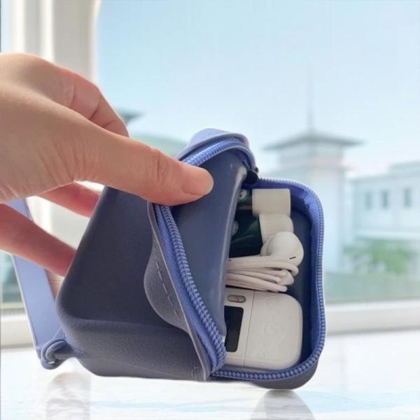 Wholesale Silicone Cosmetic Storage Bag Waterproof Portable Makeup Bag Travel Toiletry Bag
