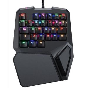 Um entregue categoria de Razer a luminescência quieta do RGB do teclado do jogo