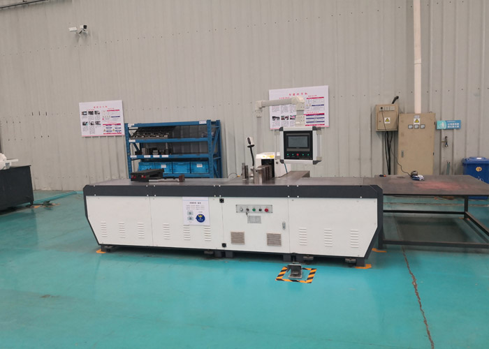 Машина шинопровода CNC пробивая режущ высокую эффективность