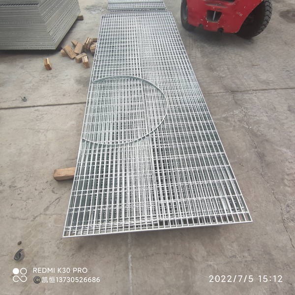 Oem Galvanised Metal Grid Mild Steel Grating For Refinery Building