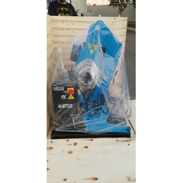 AA4C Mobile truck tire changer truck tyre changing machine AA-MTTC26S