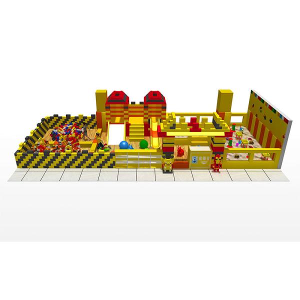 Bloques de construcción y piscina de arena: Equipamiento de juego con arena para niños en parques infantiles interiores