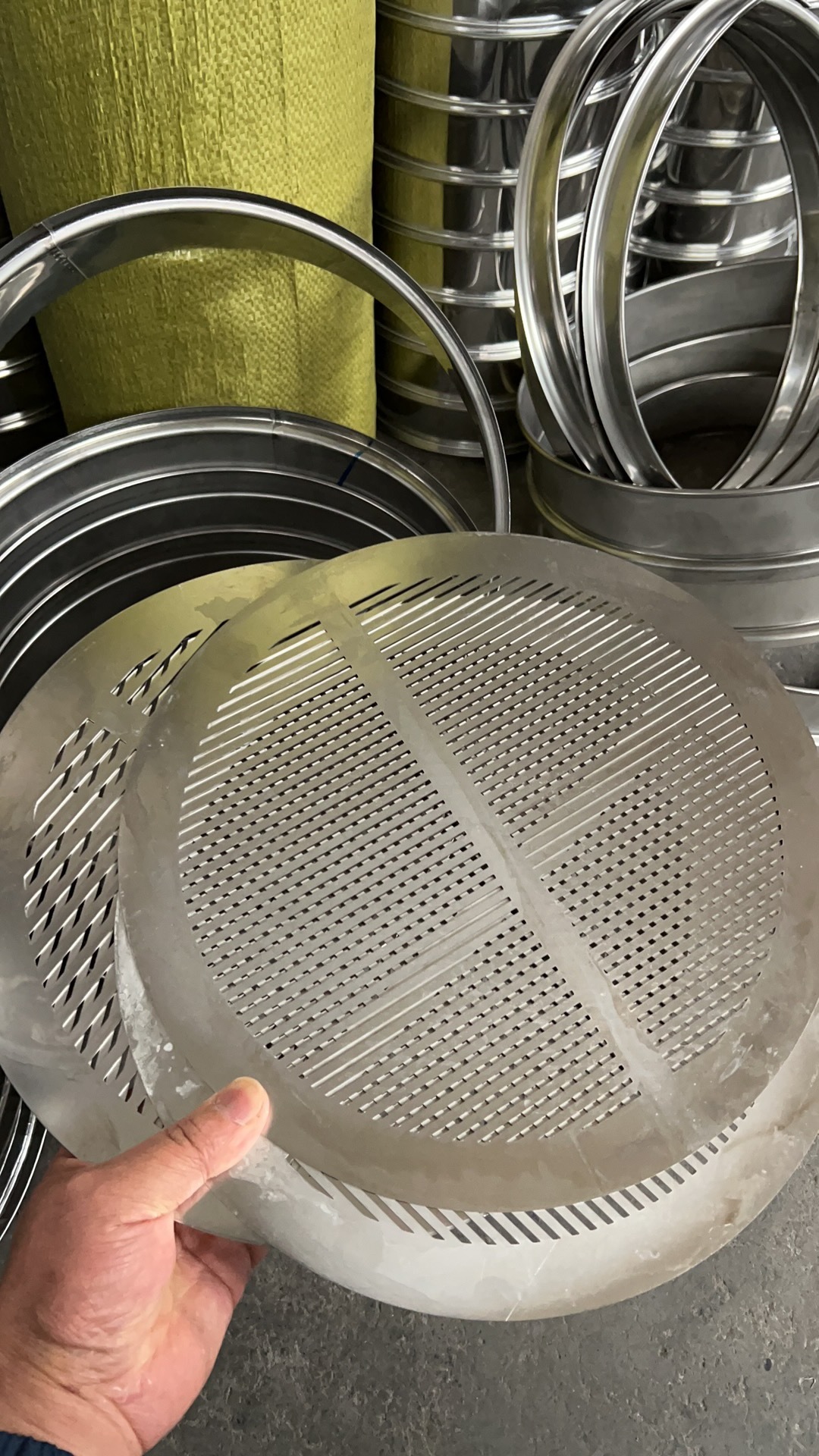 High Quality 316 Stainless Steel Test Sieve 100 Mesh Analysis Sieve For Food Grain Quality Testing Wholesale