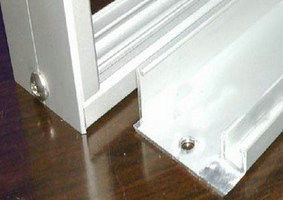 Рамка панели солнечных батарей алюминия сплава 6063 винта совместная, отполированная сталь прессовала алюминиевый профиль