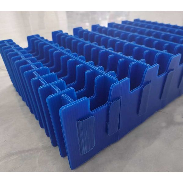 Boîte de séparateurs en plastique en PP en feuille ondulée en carton creux