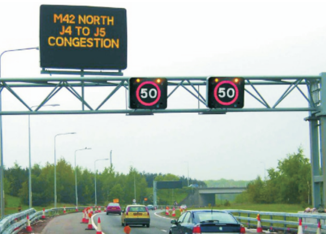 Наружный дорожный трафик VMS светодиодный доска сообщений Экран Макс 550w с прицепом 2560x1280 мм