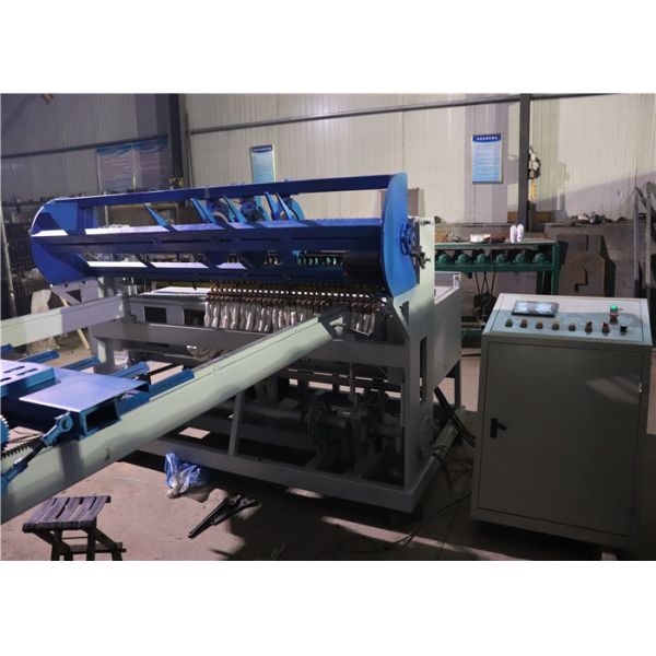 CNC Chicken Cage Weld Mesh Making Machine , Easy Operation Fully Automatic Chain