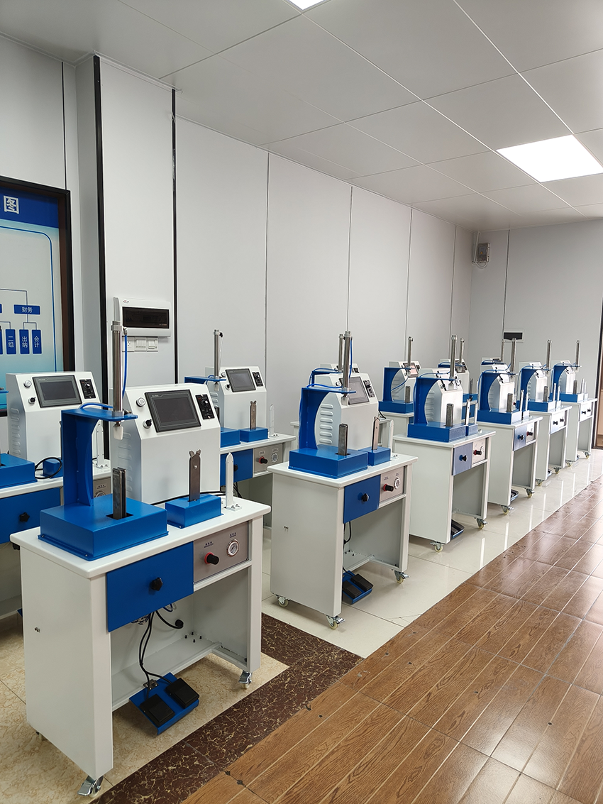 Shoe Making Machine Offering Stable and Uniform Tongue Shaping Output Ideal for Sports and Casual Shoe Production Lines
