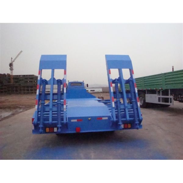 Трейлеры низкой кровати сверхмощные Семи 16м 3 цапфы Фува для нагружая тяжелой техники