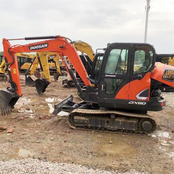 Working Condition Doosan DX60 Excavator 2019 Used Mini 6 Ton Excavator in Shanghai