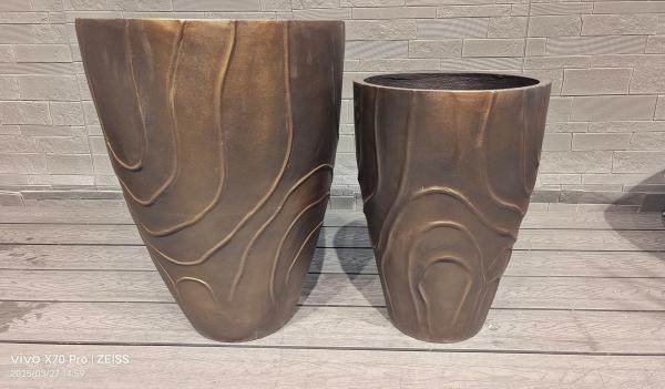 Bronze - Brown Irregular Flowing Wave Round Fiber Clay Planter