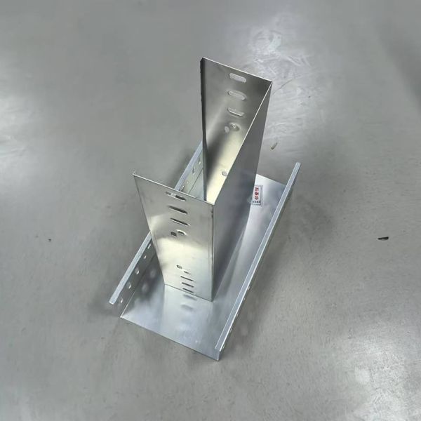 Floor Mounted Aluminum Cable Tray with High Corrosion Resistance and Easy Installation