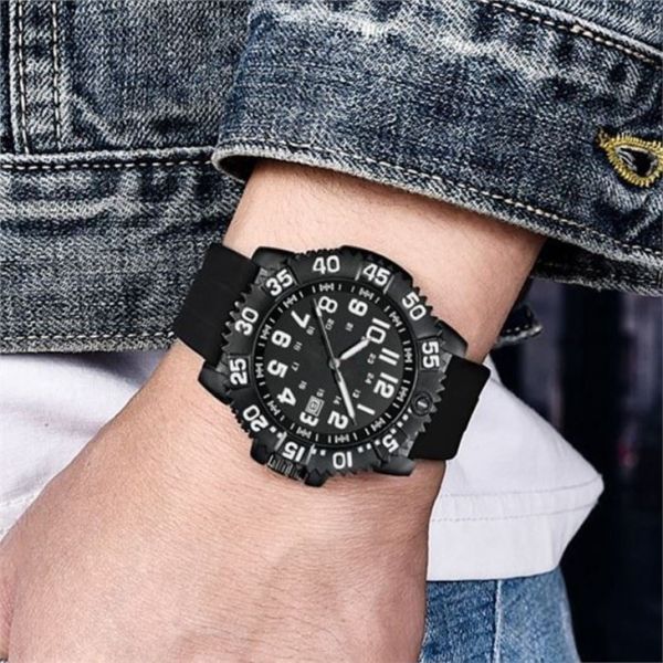 Silicone Strap Sport Chronograph Watch Pin Buckle Men'S Digital Watch With Large Numbers