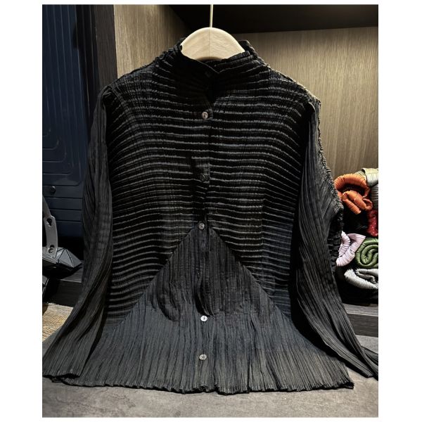 Splicing single breasted cardigan shirt for women in autumn, new style with irregular folds, versatile top