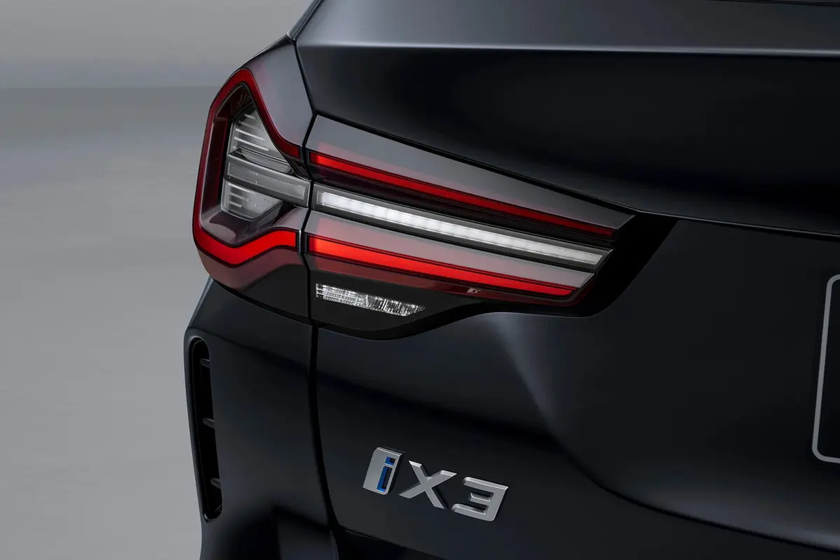5-дверный 5-местный внедорожник 2024 BMW Ix3 Электромобиль с дальностью 550 км и максимальным крутящим моментом 400 Нм