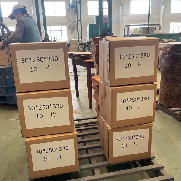 Высокая сплетенная Performan пусковая площадка тормоза трением тормозных колодок блока тормоза материальными сплетенная подкладками