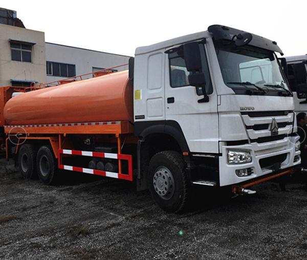 Caminhão de petroleiro da água de Sinotruk Howo 20000L do Euro 2