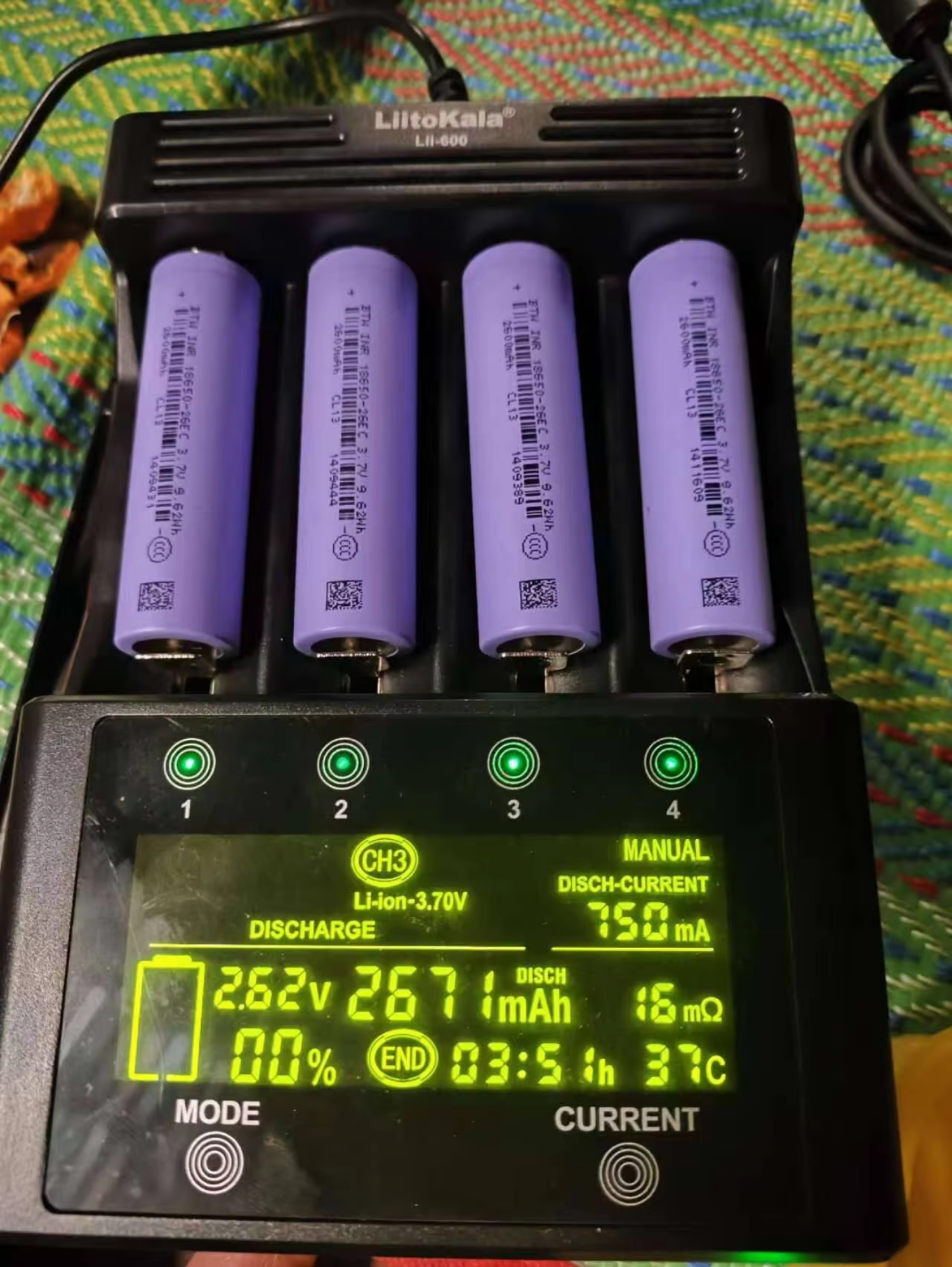 BTW 18650 2600mAh Lithium Ion Battery Cell 1000 Cycles Wide -20-60℃ Temperature Range