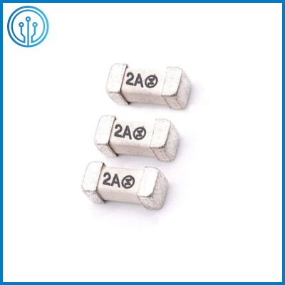 O UL aprovou 1808 a montagem de superfície rápida do sopro SMD funde 2A 125V para dispositivos da bateria