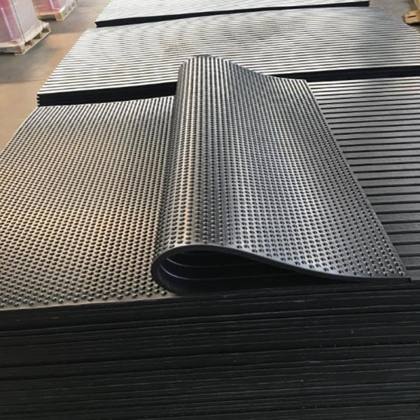 Durable Anti-Slip Rubber Flooring Mat for Stables and Cowsheds