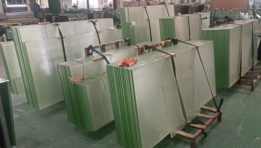 Super White Extra Clear Low Iron Toughened Laminated Glass For Commercial And Residential Glass