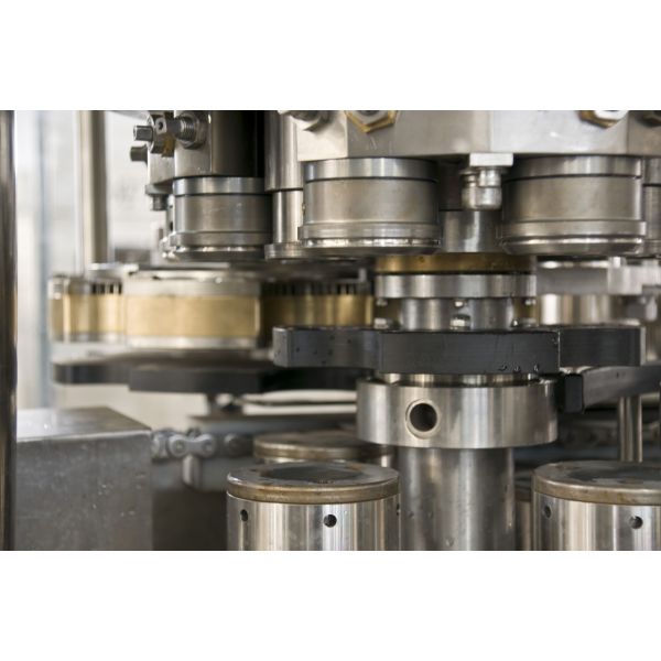 Высокая скорость поп алюминия можно заполнив машина пневматические управления 3000 банок / час (300 мл)