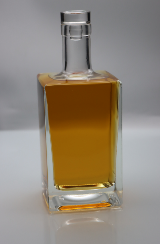 Шея Qbic пробочки плиты 375 Ml стеклянного ликера разливает 700ml по бутылкам кубическое